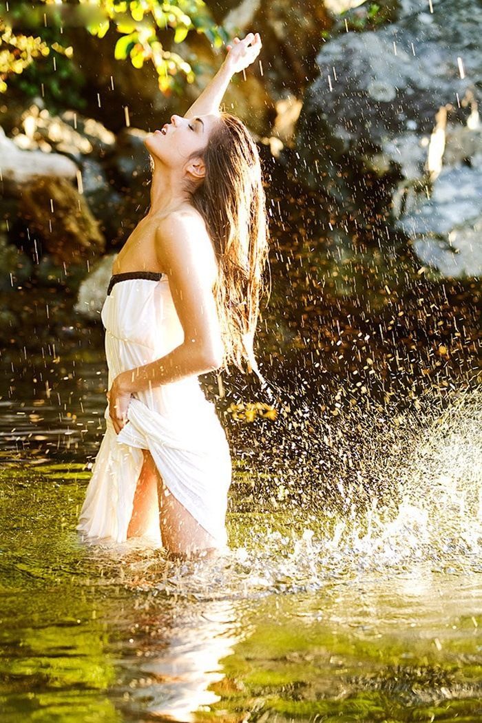 Marie Avgeropoulos in Andorra la Vella