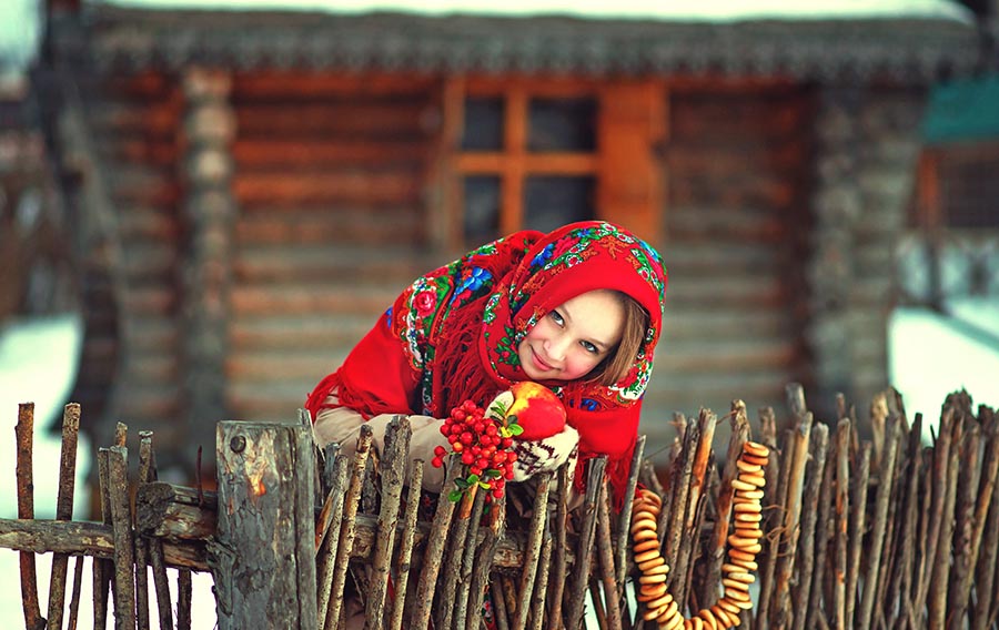 Sexy girl Women in Slavic costumes in Andorra la Vella