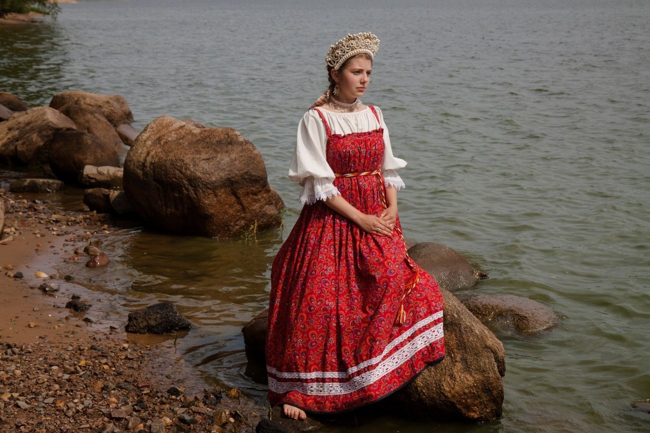 Women in Slavic costumes in Andorra la Vella