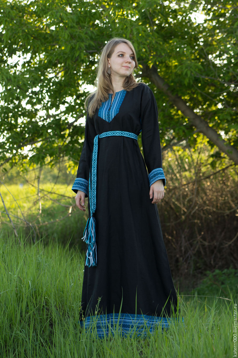 Women in Slavic costumes in Andorra la Vella