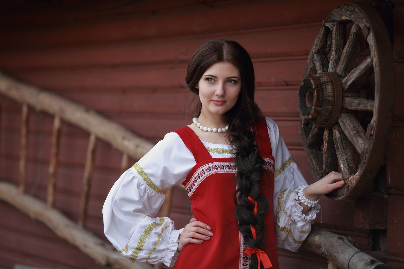 Girls in Slavic costumes in Andorra la Vella